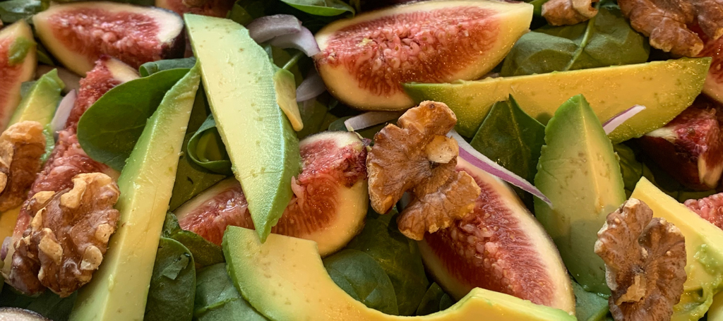 Spinach & fig salad with balsamic vinaigrette